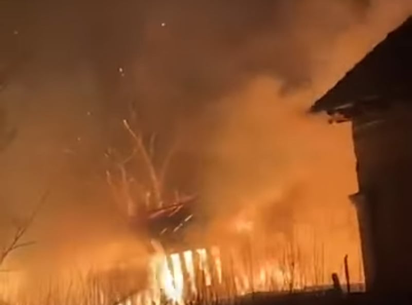 Incendiu devastator în Titu în noaptea de Crăciun