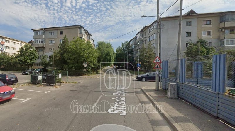 UPDATE: Târgovișteanul care s-a dezbrăcat pe stradă, reținut pentru 24 de ore