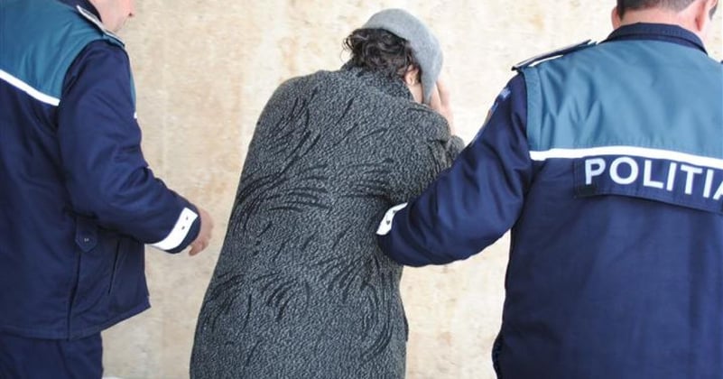 O femeie din București a fost reținută pentru că și-a agresat fostul soț și a încălcat ordinul de protecție