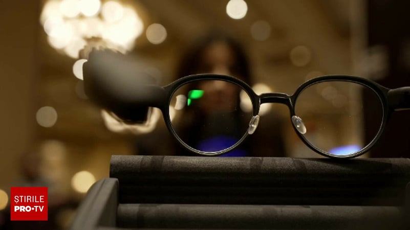Inovații spectaculoase la CES 2025, în Las Vegas. Cum arată ochelarii de vedere prin care vezi ce spun interlocutorii