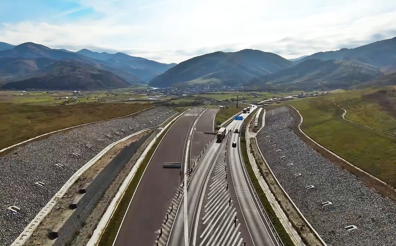 Ce se întâmplă cu cea mai așteptată autostradă a României, jena noastră națională / Toate marile lucrări din 2025
