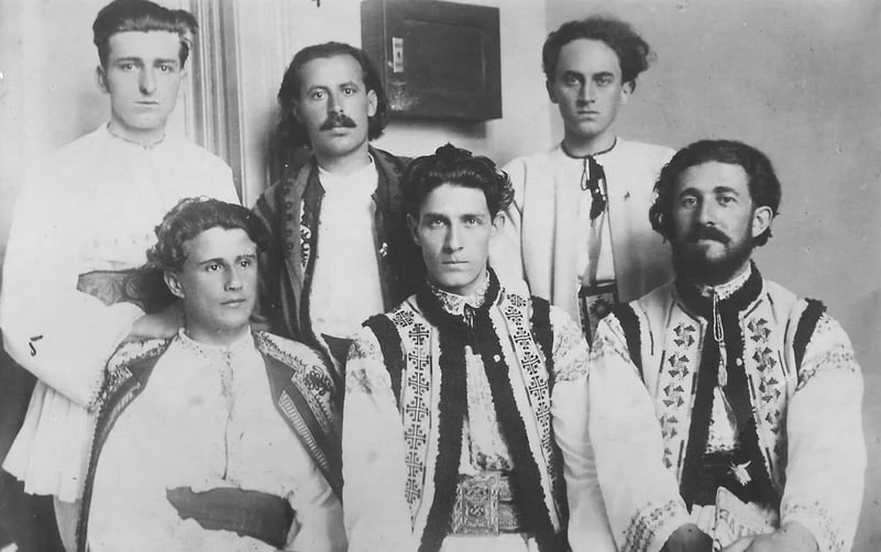 Fondatorii Legiunii, destine diferite