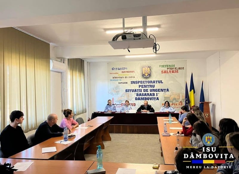 O nouă serie de voluntari și-a început pregătirea la ISU Dâmbovița