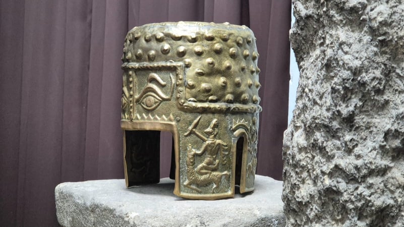 Directorul Bibliotecii ASTRA din Sibiu: „Am ajuns să mă bucur că s-a furat coiful”