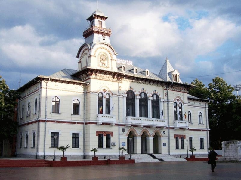 Unde lucrează fiul șefului CJ Gorj