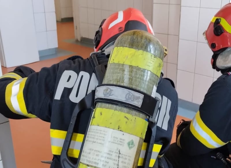 Incendiu puternic la o casă din Malu cu Flori