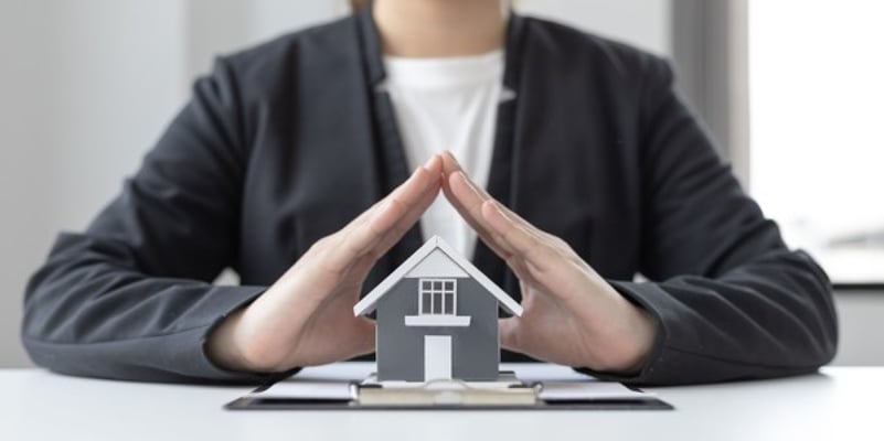 Românul care a încasat cea mai mare poliță de asigurare pentru o locuință
09/01/2025
905