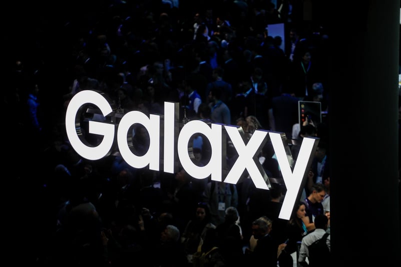 Samsung își extinde portofoliul cu patru noi modele din gama de buget