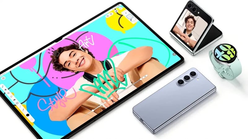 Samsung se pregătește să lanseze primul lor telefon triplu pliabil: Tot ce știm până acum