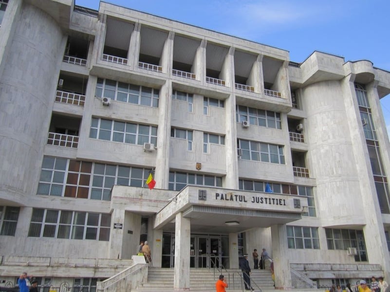 O altă amânare a verdictului într-un dosar de fapte de corupție