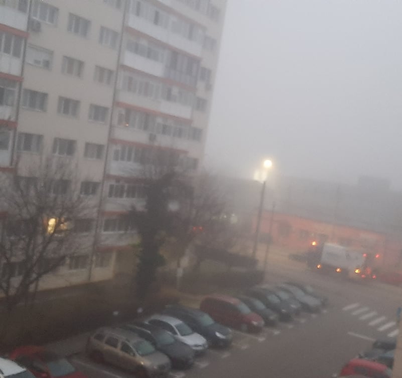 Recomandări de siguranță pentru condițiile de ceață și polei