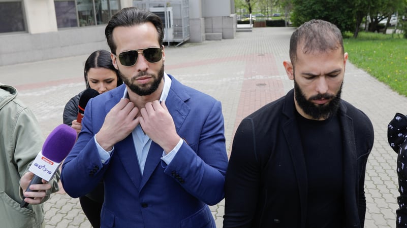 Frații Tate au plecat în SUA, dar vor trebui să revină în România. Ce riscă dacă nu semnează periodic controlul judiciar