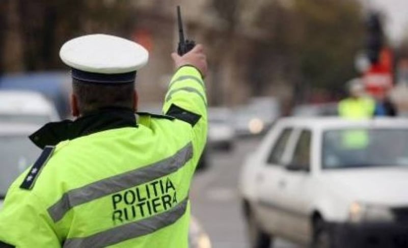 Razii și verificări ale polițiștilor dâmbovițeni, soldate cu peste 400 de sancțiuni contravenționale!