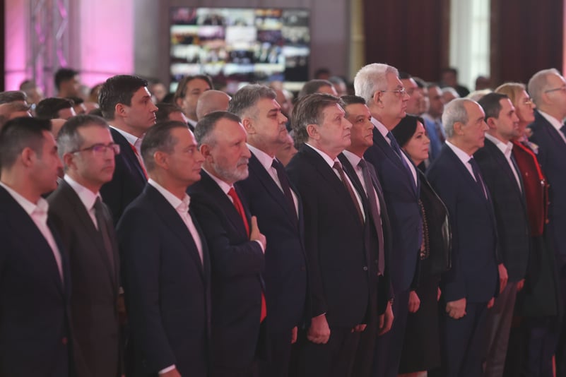 Alegeri prezidențiale: BEC a înregistrat Alianţa Electorală „România Înainte” care îl susţine pe Crin Antonescu / Care va fi denumirea prescurtată