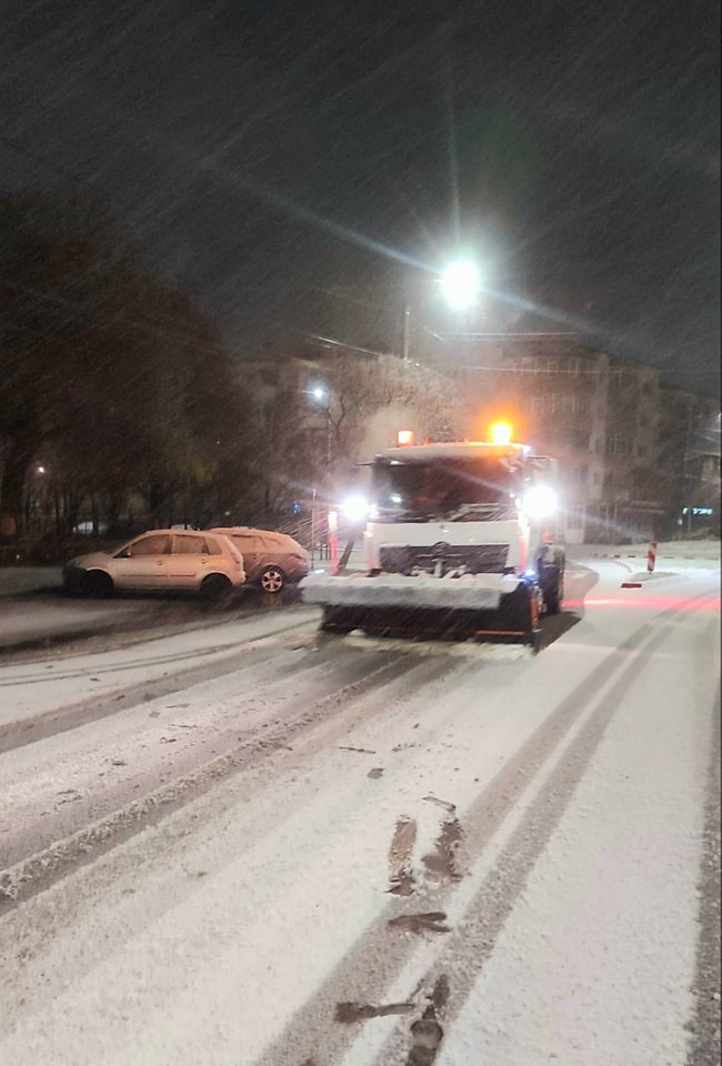 Intervenție rapidă pentru deszăpezire la Târgoviște