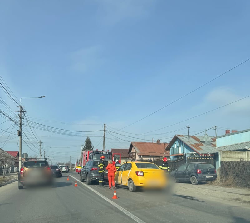 Accident Grav pe DN 71, în Pucioasa! Două Femei Rănite, Transportate de Urgență la Spital!