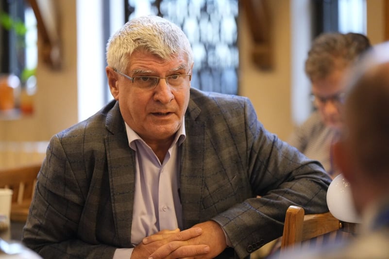 Profesorul Liviu Papadima, despre noile proiecte de planuri-cadru pentru liceu: Ce are de făcut Ministerul Educației este să vină, cât de urgent cu putință, cu o serie de propuneri administrative care să convingă că, de această dată, reforma curriculară va funcționa. Enumăr câteva