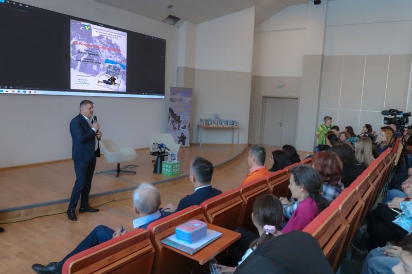 Exploratorul David Neacșu, invitat special la UVT