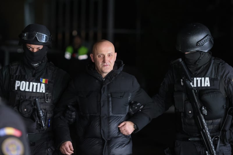 UPDATE Percheziții în 5 județe într-un dosar de constituire a unei organizații cu mesaje fasciste, rasiste și xenofobe / Surse: e vizat Horațiu Potra / Reacția lui Călin Georgescu / Se urmărește inclusiv finanțarea campaniei electorale pentru alegerile prezidențiale