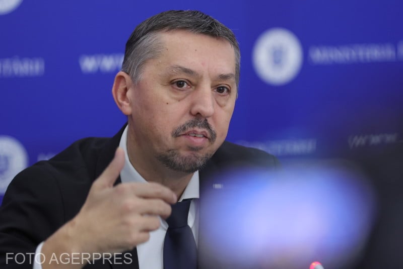 Daniel David: În ciuda unor interpretări greșite legate de „afectarea unor discipline și ore”, numărul actual de ore se poate păstra sau chiar crește prin noile planurile-cadru / Decizia se duce mai mult spre școală și elevi. Încurajăm autonomia și performanța