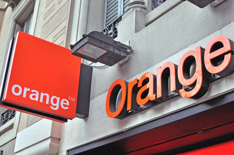 Orange goes Mad Green: un hacker a spart sistemul de securitate al gigantului de telecomunicații și a furat date ale clienților și angajaților. Victime și la București