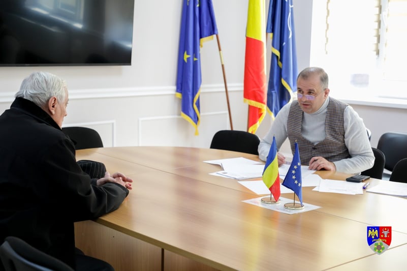 FOTO! Președintele CJ, Nicușor Halici, audiențe cu cetățenii: Sunt un partener deschis pentru toți vrâncenii
