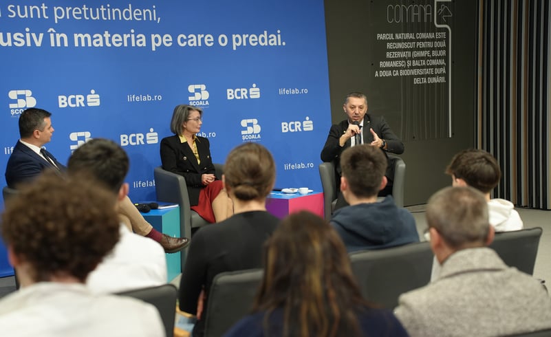 VIDEO Ministrul Daniel David, la evenimentul de lansare a platformei Life-lab.ro cu instrumente didactice transdisciplinare: Miza în final nu este câte discipline și câte ore, ci trebuie să dăm atâtea discipline și atâtea ore câte trebuie pentru a transfera corect acele competențe / Concurs pentru profesori