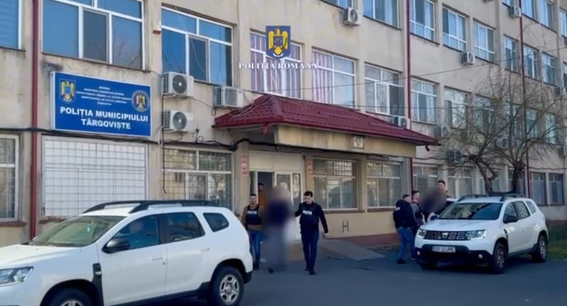 Perchezitii: Doi bărbați au fost reținuți pentru tâlhărie calificată