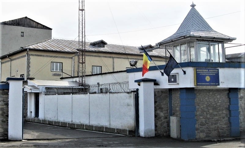 Bărbat condamnat defintiv pentru înșelăciune, încarcerat în Penitenciarul Târgu Jiu