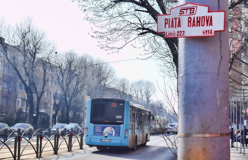 Autobuzele liniei 226 vor opri, de sâmbătă, și în stația „Piața Rahova”, de pe Șoseaua Alexandriei, pe sensul către Depoul Alexandria, anunță TPBI