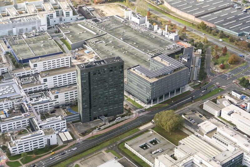 Suspiciuni de spionaj pentru FSB la cea mai importantă companie tehnologică din Europa. Ce acuză procurorii olandezi