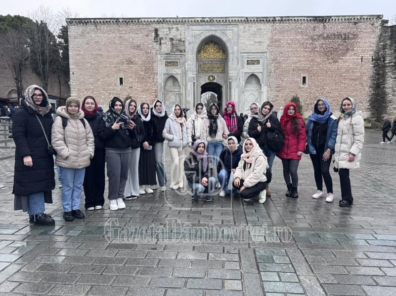 17 elevi de la “C. Cantacuzino” Târgoviște au efectuat practică pedagogică în Turcia