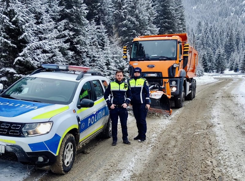 Razie de amploare, cu aproape 100 de amenzi