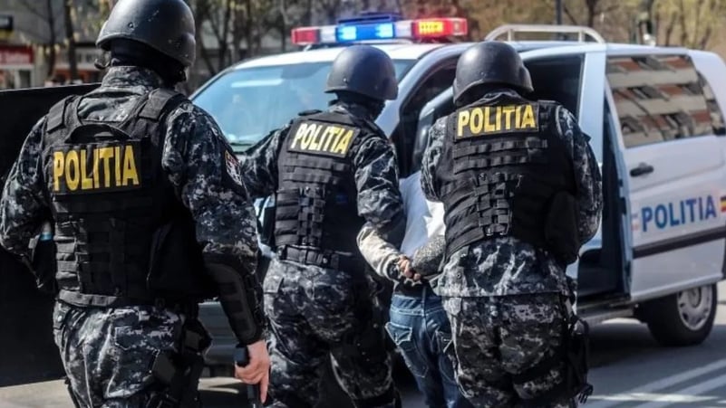 Tânăr reținut pentru furt calificat după o anchetă derulată de polițiștii din Voinești
