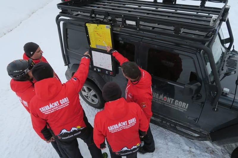 Echipamentele de ultimă generație din Gorj prezentate la Conferința internațională a salvatorilor montani de la Sinaia