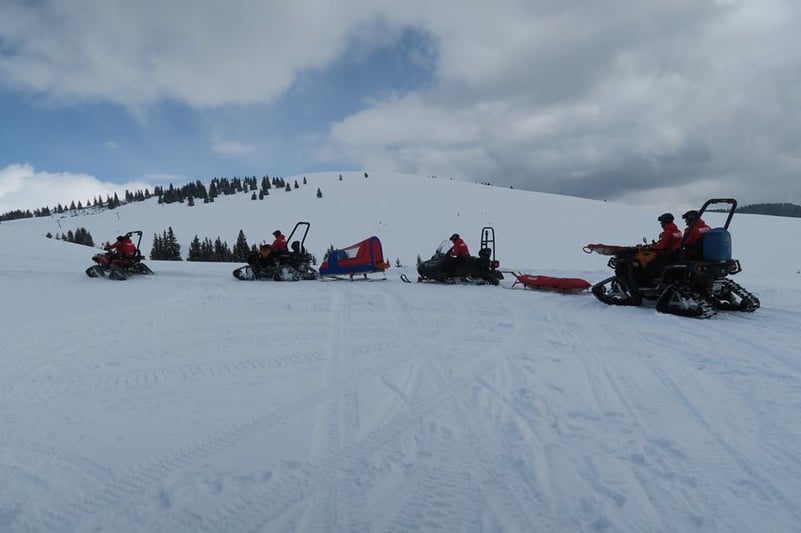 Cursuri de paramedici pentru toți salvatorii montani din Gorj