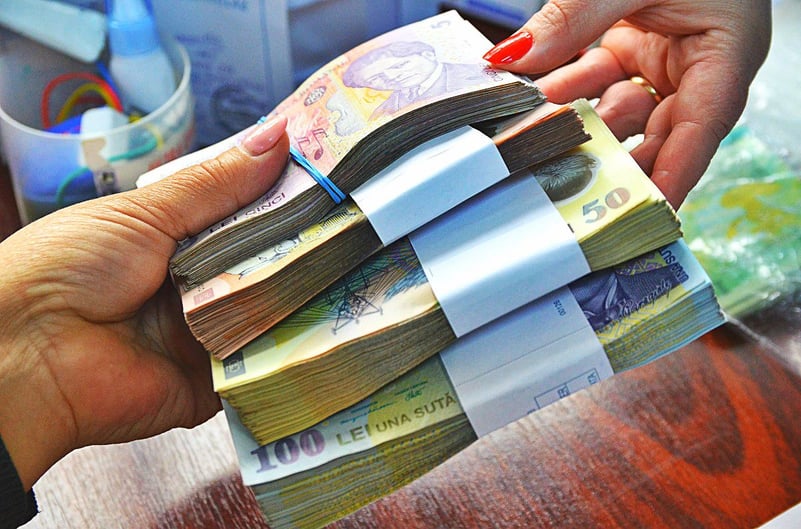 MOZAIC ȘTIRI ECONOMICE: La unele autorităţi de reglementare, „nivelul de salarizare depăşeşte limitele normale, orice s-ar spune”