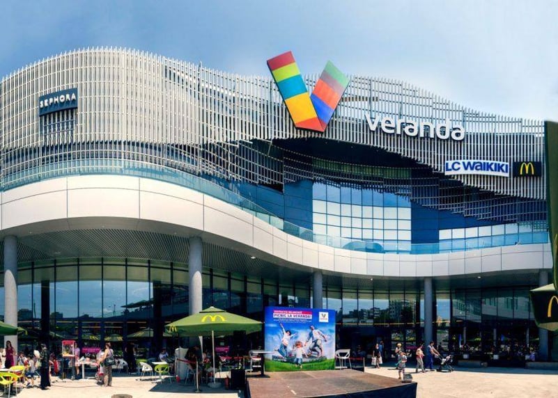 Veranda Mall din București a fost scos la vânzare