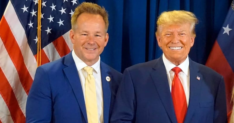 Video
        Cine este propagandistul care l-a certat pe Zelenski la Casa Albă: „De ce nu porti costum? E lipsa de respect!”