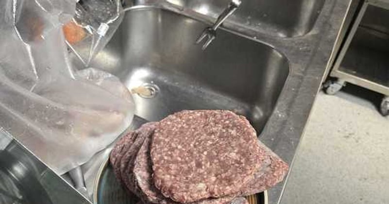 Restaurante faimoase din Centrul Vechi al Capitalei, închise temporar de ANPC. Ce nereguli au găsit inspectorii