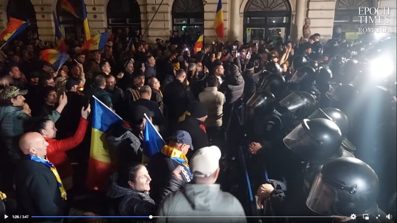 VIDEO! BEC a respins înregistrarea candidaturii lui Călin Georgescu; confruntări între protestatari și jandarmi