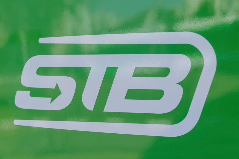 Gerul a scos la iveală „scheletele” din garajele STB. Zeci de mii de euro „arși” pe timp de noapte și răspunsuri incomplete la întrebările BdB