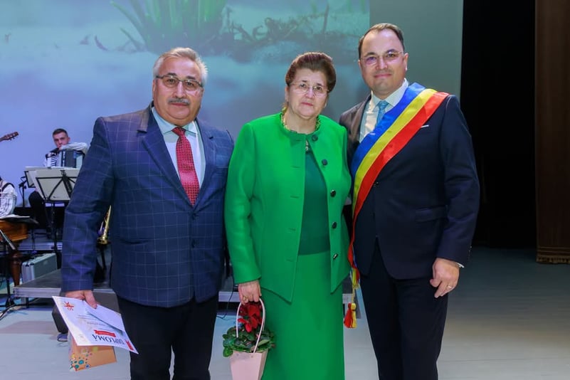 FOTO! 33 cupluri „de aur” premiate în această seară, inclusiv părinții primarului Misăilă