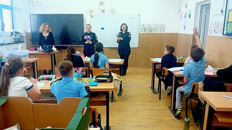 IPJ Vrancea, activități preventive în școlile din județ