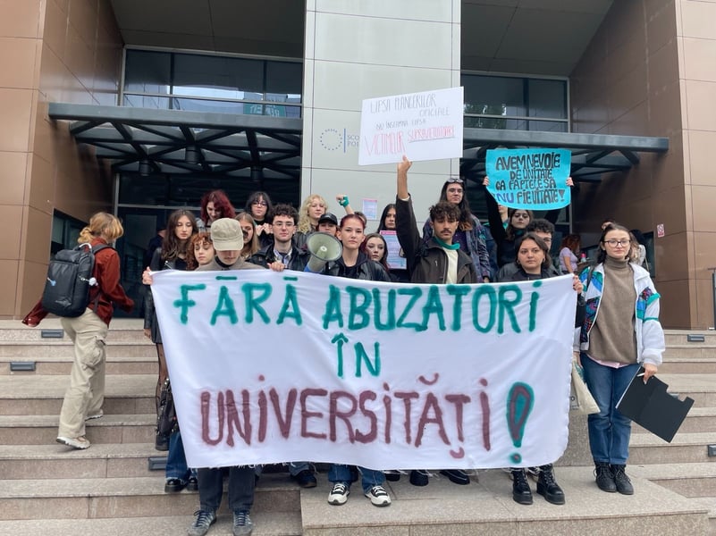 Protest la SNSPA: Studenții boicotează cursurile după ce instituția și-a declarat susținerea lui Trump pentru premiul Nobel