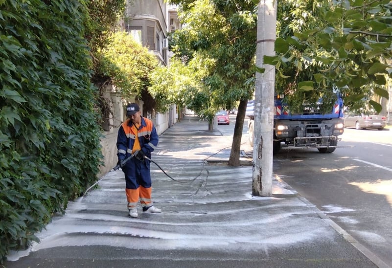 Continuă curățenia de primăvară în Sectorul 2. Primăria anunță ce străzi și bulevarde vor fi spălate în săptămâna 10-16 martie