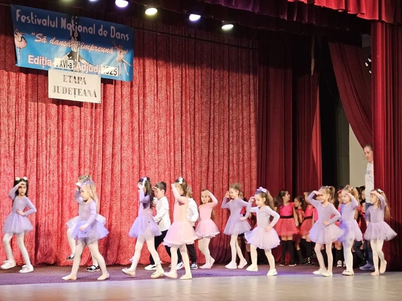 FOTO Talent și performanță: 10 locuri I pentru echipele Clubului Copiilor Odobești la Concursul Regional de Dans ”Să dansăm împreună”