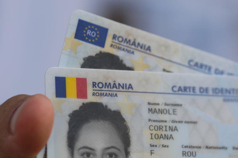 VIDEO Noile cărți de identitate cu cip vor fi emise din 20 martie în Cluj, apoi gradual în țară. Și copiii sub 14 ani le vor putea obține