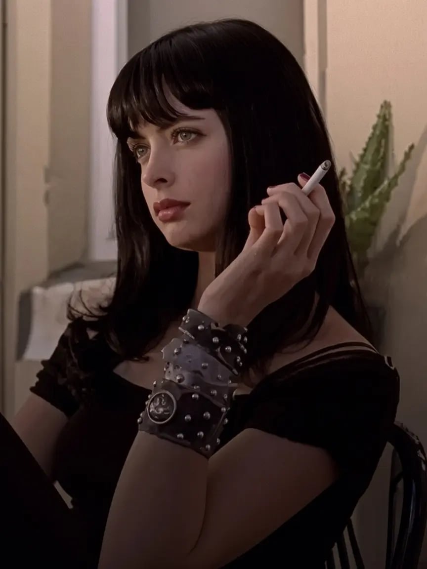 The Goth Who Outgrew Sweet
