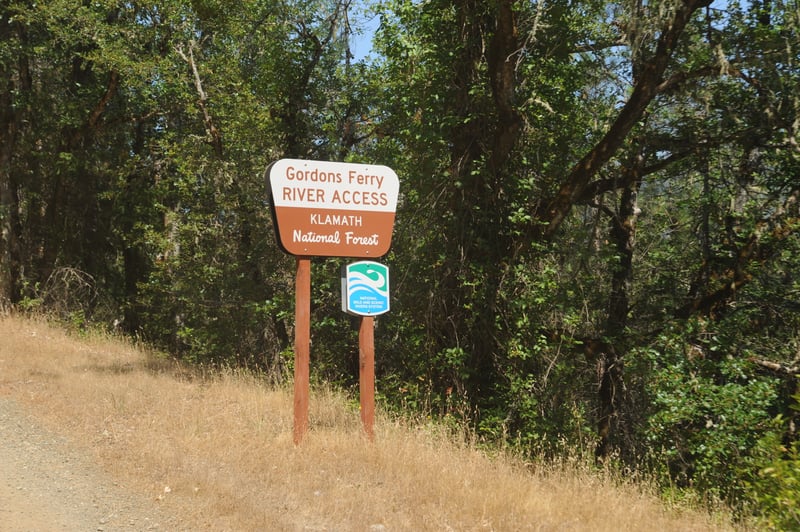Gordons Ferry Access Sign